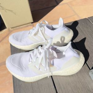 adidas ultra boost 22 Size 7.5
